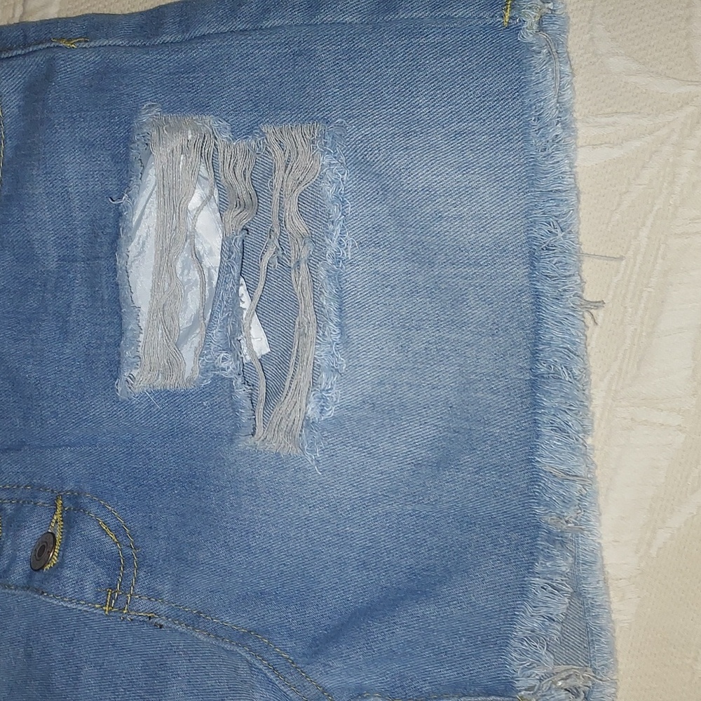 Unbranded jean distressed shorts NWOT - Picture 3 of 5